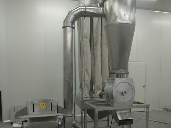西峽香菇顆粒粉碎機使用中